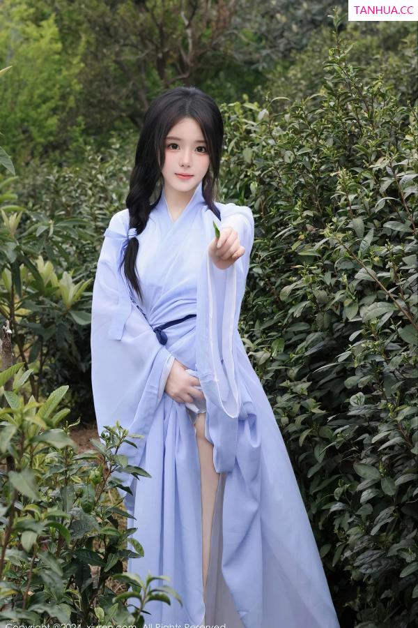  [XiuRen]高清写真图 2024.04.12 No.8386 小薯条nienie 美臀性感第14张图片